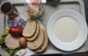 Śniadanie dieta lekkostrawna plus posiłek dodatkowy